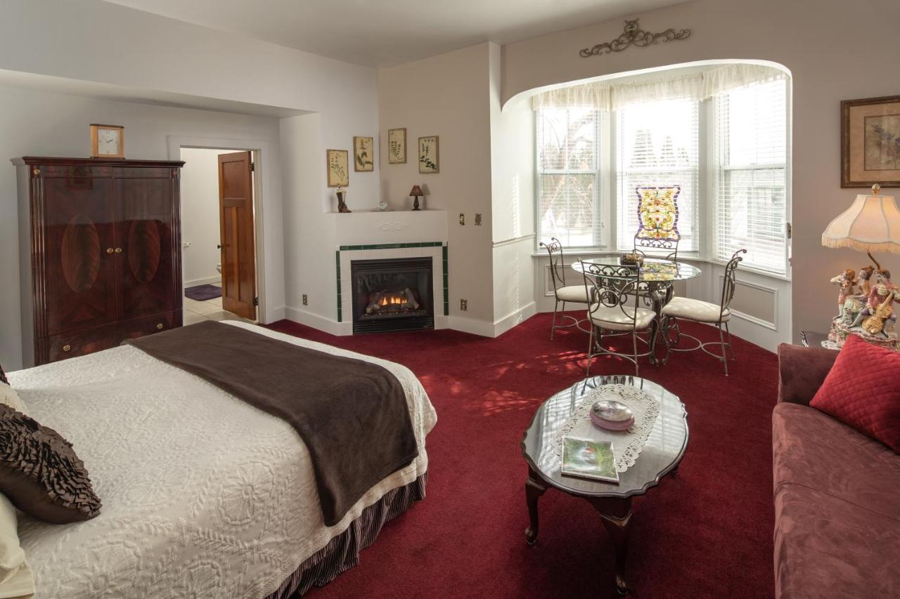 King Suite,770592631:JPEG